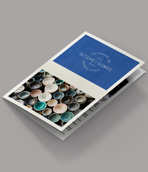 color printed bi fold brochure