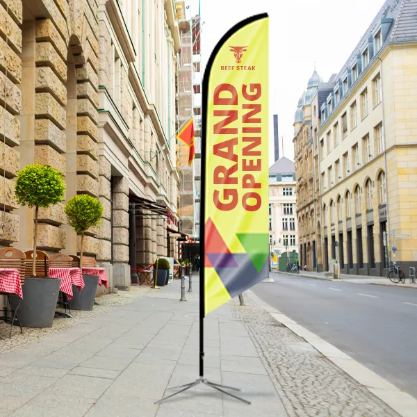 https://d2zn16t8uygl6t.cloudfront.net/printleaf/images/product/Feather-Angled-Flag-600x600-1.jpg